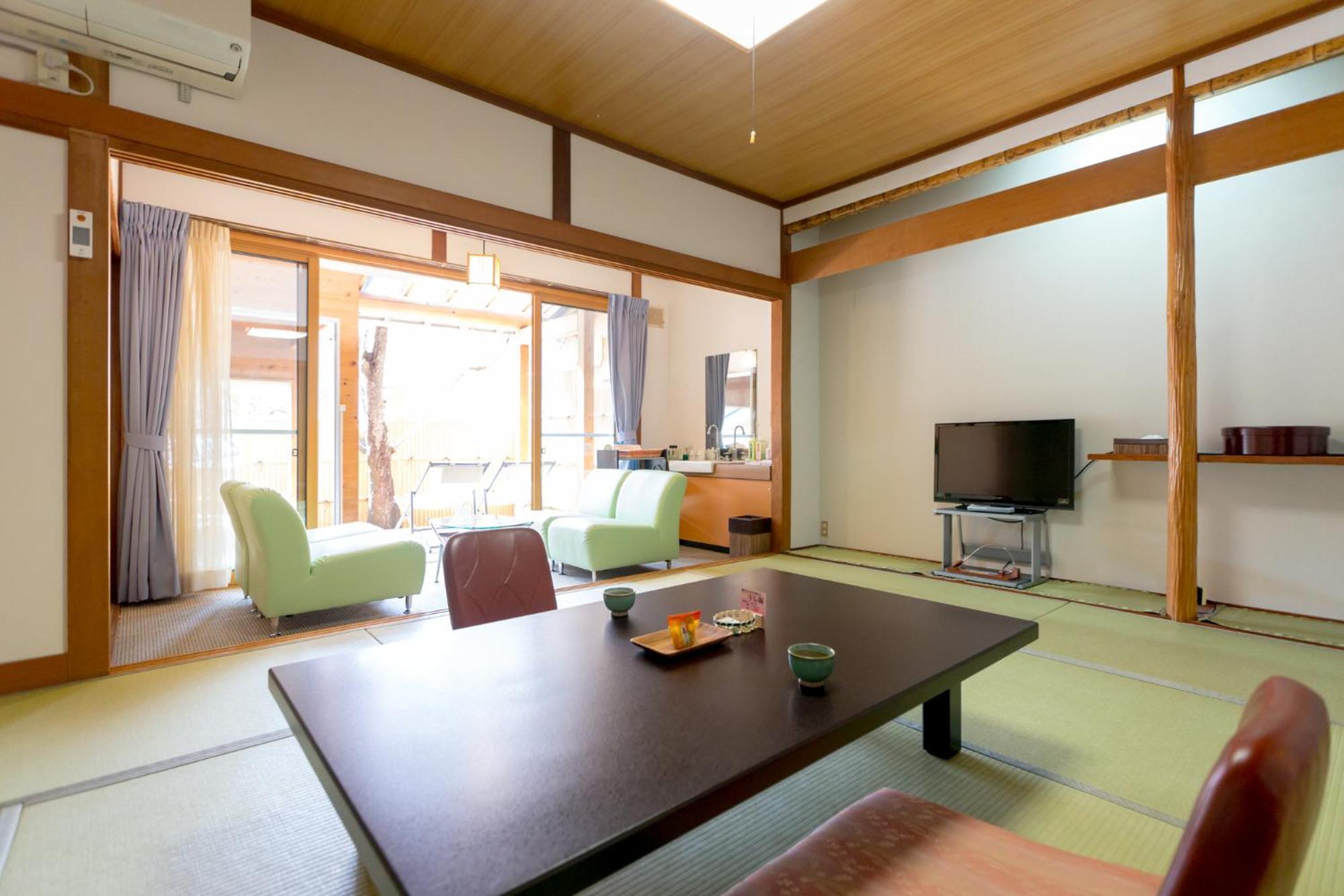 Shosenkaku Hotel Nagano Buitenkant foto