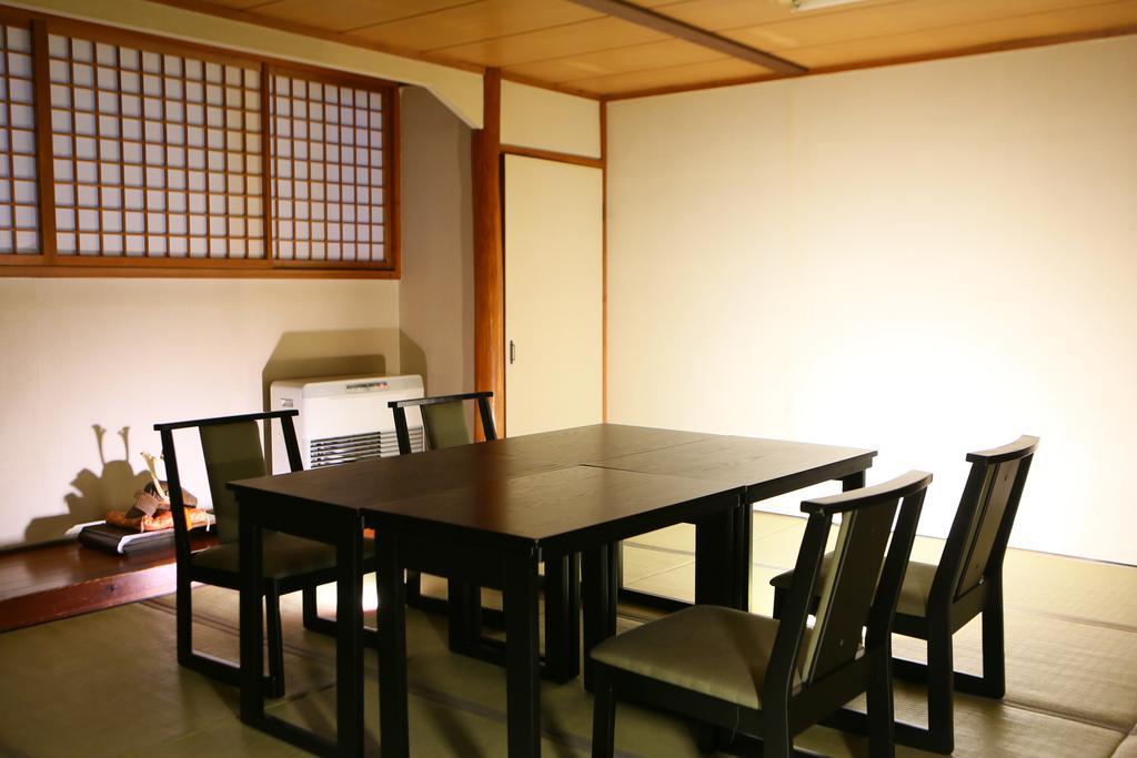 Shosenkaku Hotel Nagano Buitenkant foto
