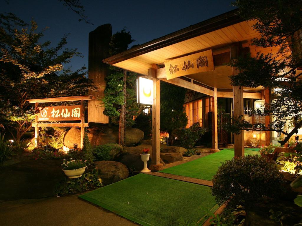 Shosenkaku Hotel Nagano Buitenkant foto