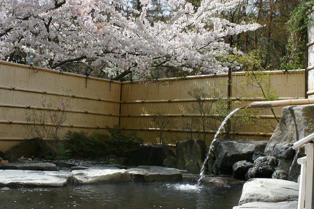 Shosenkaku Hotel Nagano Buitenkant foto